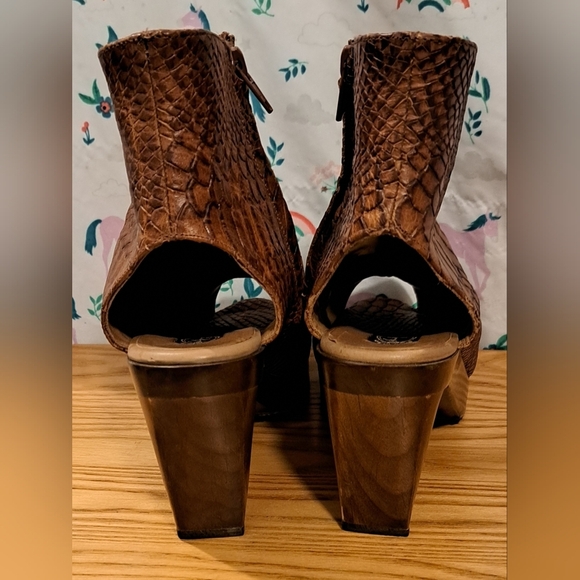 EUC Anthro Salpy Terri Tan Croc Neutral Boho Peep Toe Heel Ankle Boot SZ 9 - Picture 5 of 8
